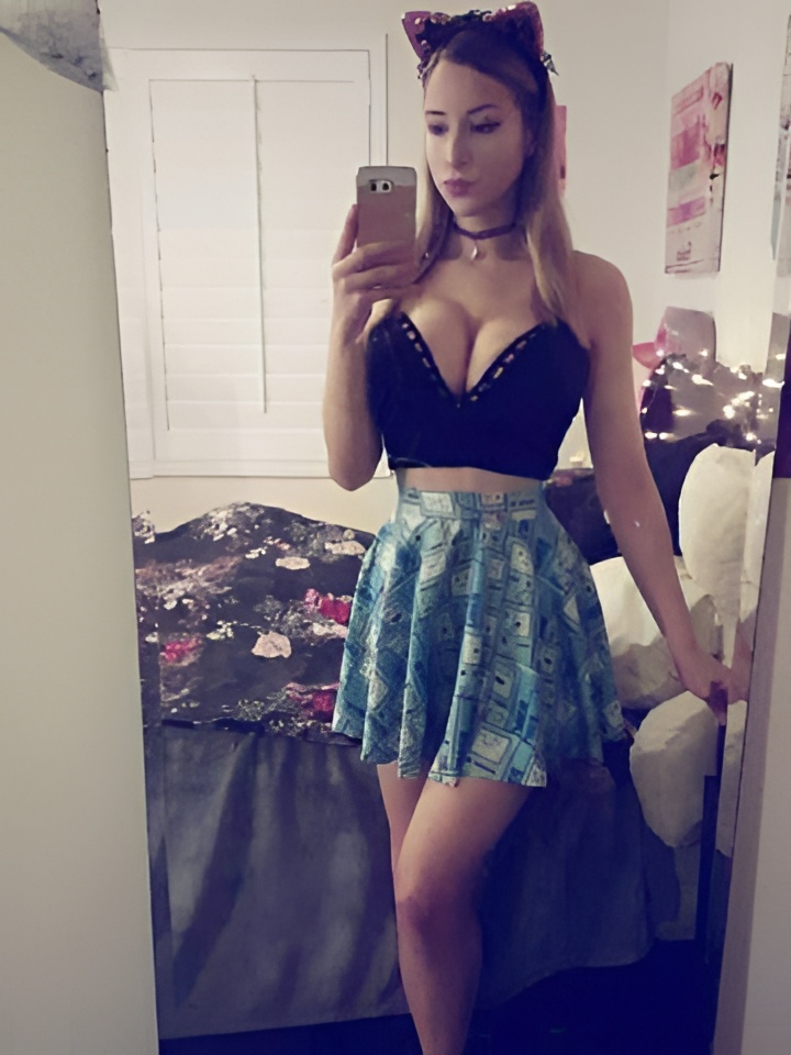 Ася привлекательная девушка из Печоры цена от 10000 руб