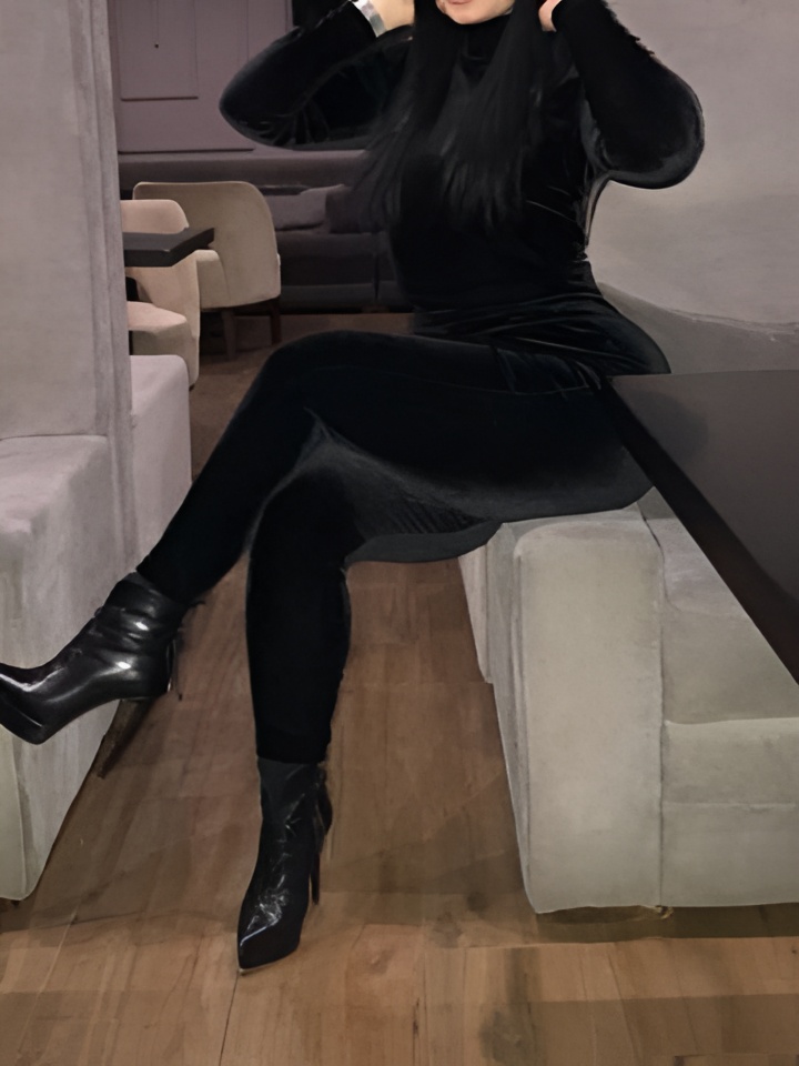 Ева привлекальеная девушка из Печоры цена от 10000 руб