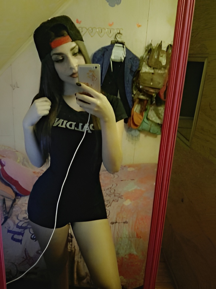 Юхима привлекальеная девушка из Печоры цена от 2000 руб