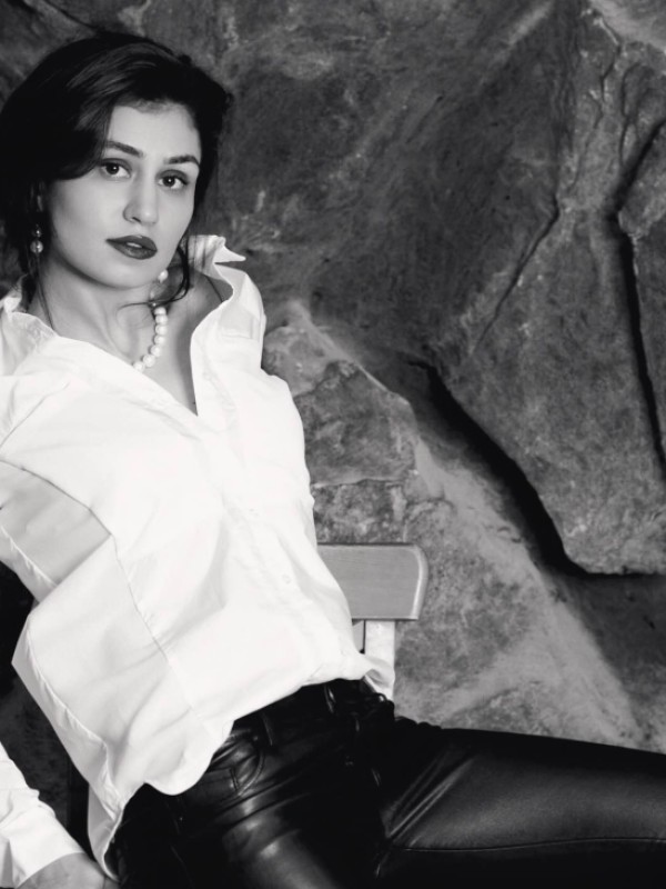 Оленька привлекательная девушка из Печоры цена от 3500 руб